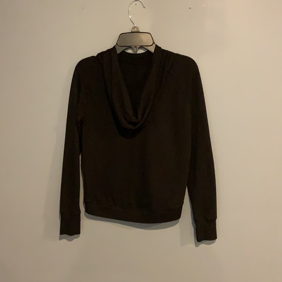 black long sleeved shirt with hood - Picture 2 of 3